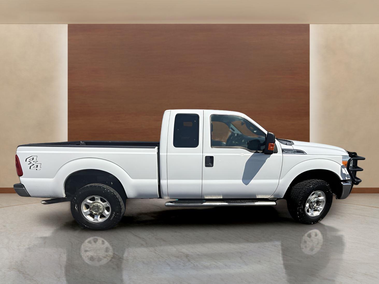 2015 Ford F-250 XLT photo 2