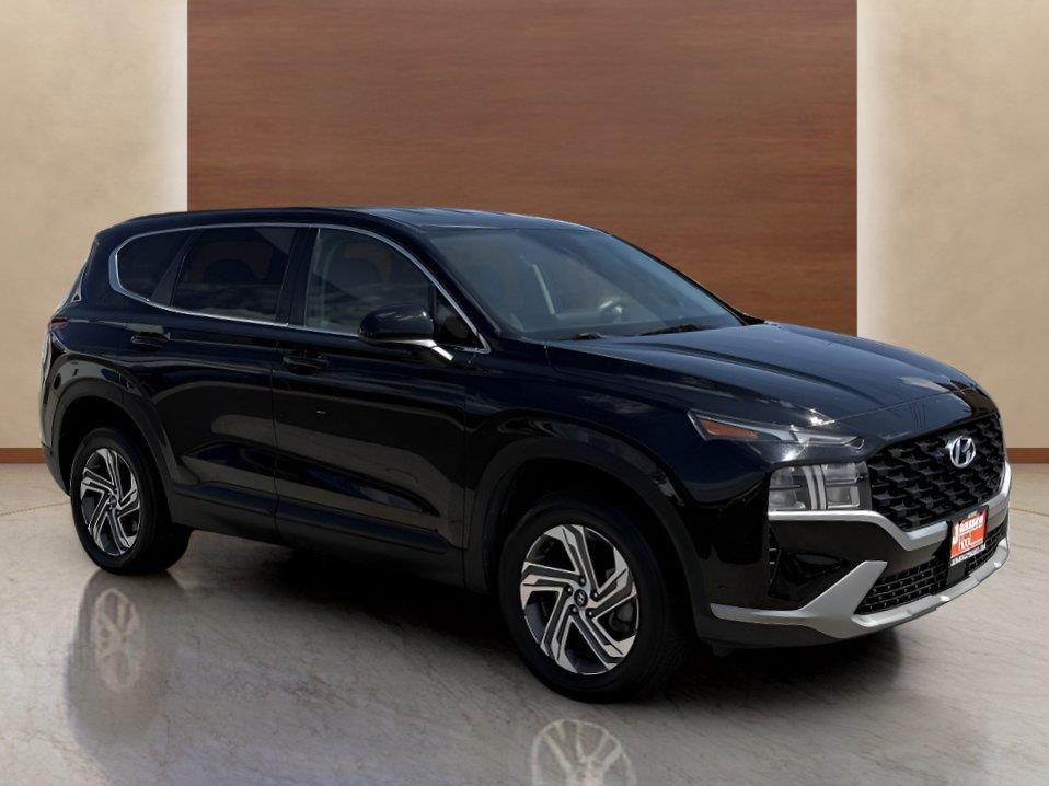Used 2022 Hyundai Santa Fe SE with VIN 5NMS1DAJ6NH385818 for sale in McCook, NE